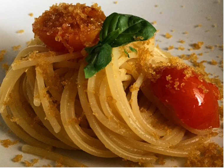 Spaghetti alla bottarga con pomodorini e limone caramellato Il mondo del  barbecue | Il Mondo del Barbecue